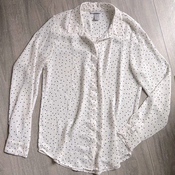 H&M polka dot hidden button placket long sleeve button up. Size 6. - Picture 1 of 7
